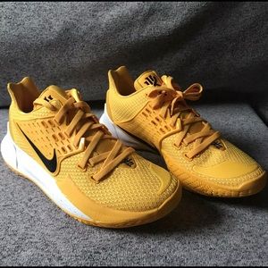 Nike Men Kyrie Low 2 Yellow/White men's 12US